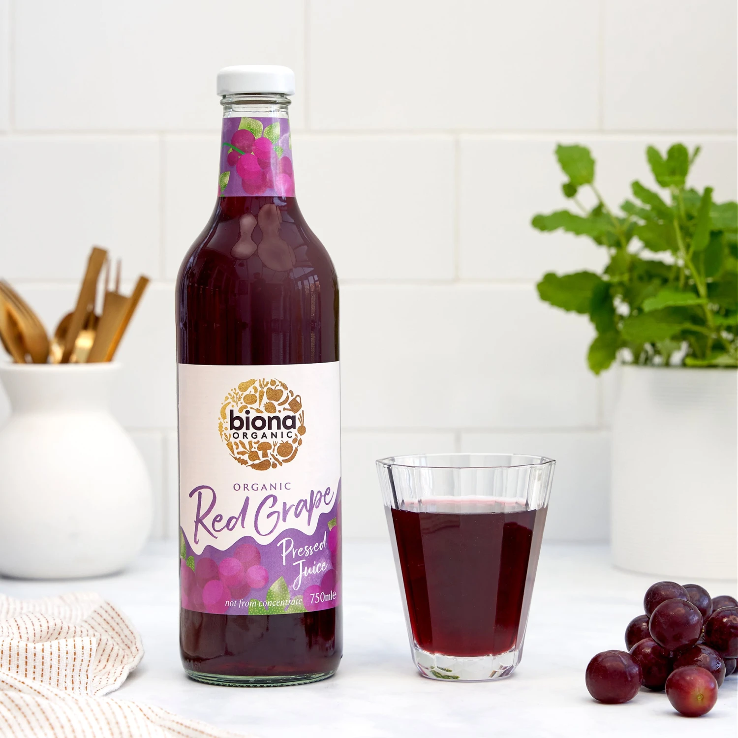Red Grape Juice - 750ml 2 Red Grape Juice - 750ml - Image 2