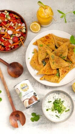 VEGETABLE SAMOSAS 5 VEGETABLE SAMOSAS -Fresh Spice Kitchen Biona Samosas 6